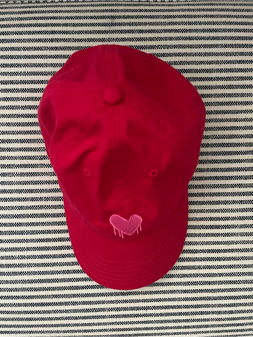 Kerri Rosenthal Bright Red Hat with Pink Drip Heart NWT